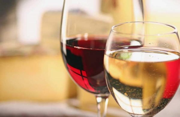 Μειωμένη εκτιμάται η παραγωγή κρασιού στη Γαλλία