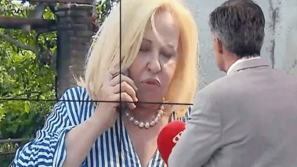 Φωτιά σε Κορινθία και Δυτική Αττική: Σοκαρισμένη η Μπέσσυ Αργυράκη – Κάηκε ολοσχερώς το σπίτι της