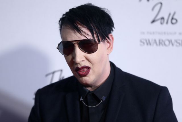 Marilyn Manson: Ένταλμα σύλληψης κατά του τραγουδιστή - Για επίθεση «μη σεξουαλικής φύσης»