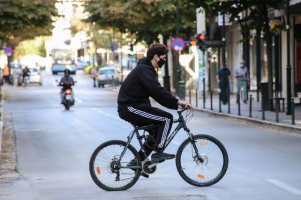 Lockdown: Νέα βήματα προς την απελευθέρωση μετά φόβου κοροναϊού που επιμένει – Τι αλλάζει από Δευτέρα