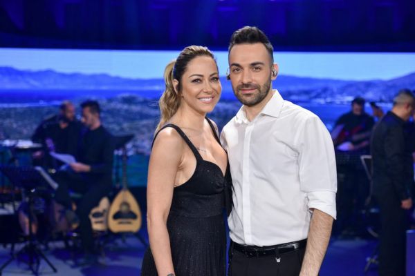 Σπίτι με το MEGA: Ο Κώστας Αγέρης υποδέχεται τη Μελίνα Ασλανίδου τιμώντας την Γενοκτονία των Ποντίων