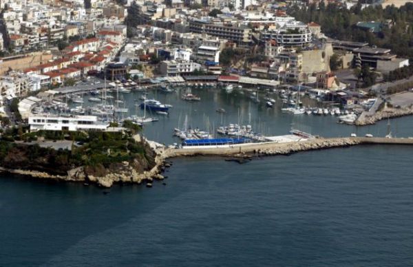 Μώραλης: Στόχος να αναπλάσουμε όλο το παραλιακό μέτωπο του Πειραιά