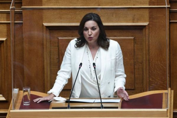 Συνεπιμέλεια: Δεν ψηφίζει ούτε η Όλγα Κεφαλογιάννη – Τι απάντησε στον Τσιάρα