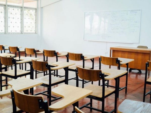 Μακρή: Υποχρεωτικό το self test στα φροντιστήρια – Δικαιούχοι οι καθηγητές