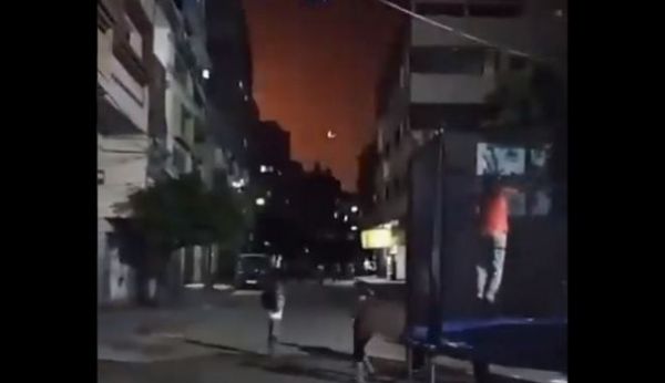 Γάζα: Συγκλονιστικό βίντεο – Παιδιά παίζουν την ώρα των βομβαρδισμών