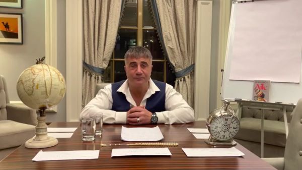 Τουρκία: Νέα «πυρά» Πεκέρ κατά Ερντογάν – «Μαζί στέλναμε όπλα και drones στη Συρία»