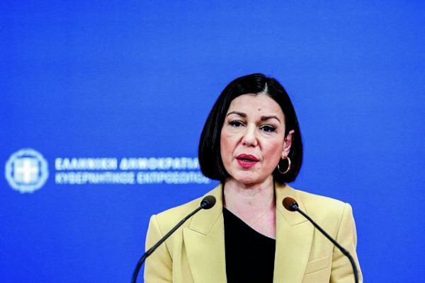 Πελώνη: Η ΕΜΑΚ αποτελεί το πρώτο βήμα για τον υποχρεωτικό εμβολιασμό – Όλα αξιολογούνται