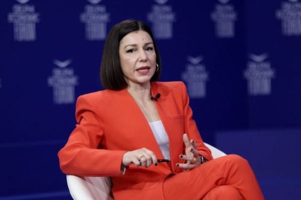 Πελώνη: Δεν πρέπει να εφησυχάσουμε – Δεν τελειώσαμε οριστικά με την πανδημία