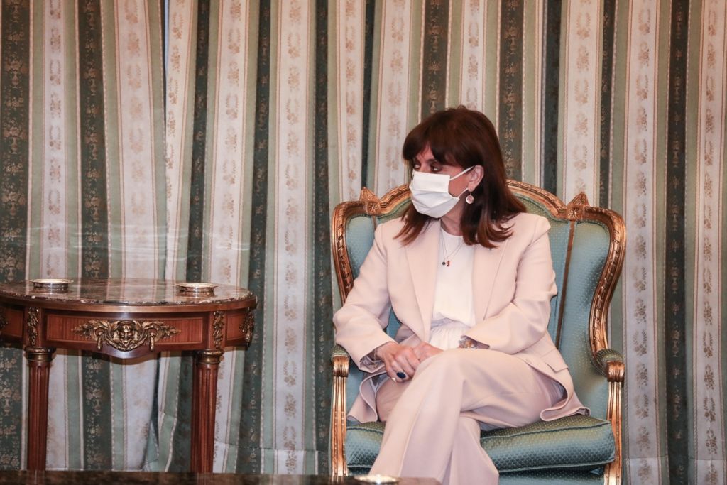 Σακελλαροπούλου: Οι καπνιστές εμφανίζουν αυξημένο κίνδυνο μόλυνσης και είναι περισσότερο ευάλωτοι στον κοροναϊό