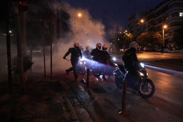 Με ρυθμούς χελώνας οι ΕΔΕ για αστυνομική βία σε Νέα Σμύρνη και αλλού