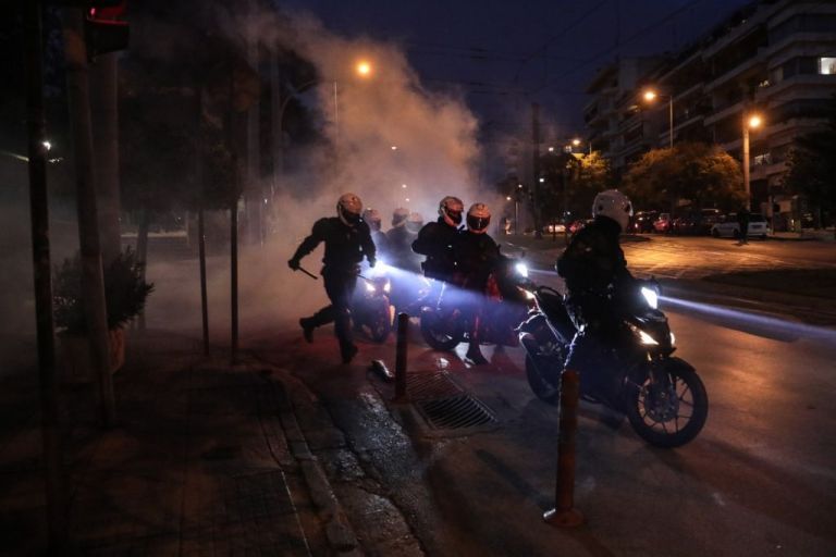 Με ρυθμούς χελώνας οι ΕΔΕ για αστυνομική βία σε Νέα Σμύρνη και αλλού