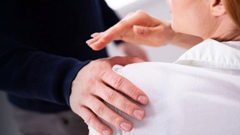 Πτήση Θεσσαλονίκη: Γλίτωσε την μήνυση ο μεθυσμένος επιβάτης για την παρενόχληση της αεροσυνοδού