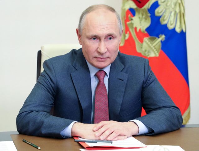 Ρωσία: Ο Πούτιν ανακοίνωσε και τέταρτο εμβόλιο κατά του κοροναϊού