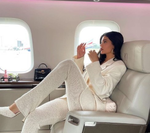 Τα πλουσιόπαιδα του Instagram επέστρεψαν: Χλιδή και καλοπέραση με τη χαλάρωση των μέτρων