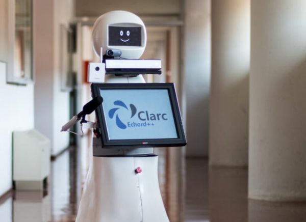 Κοροναϊός: Το ρομπότ που ενώνει τους νοσηλευόμενους με τους δικούς τους