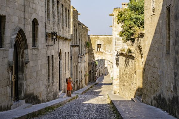 Κοροναϊός: «Καμπανάκι» Χαρδαλιά για πέντε περιοχές