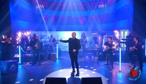 Ο Στέλιος Ρόκκος χαρίζει «Σμαράγδια και ρουμπίνια» στους τηλεθεατές του MEGA