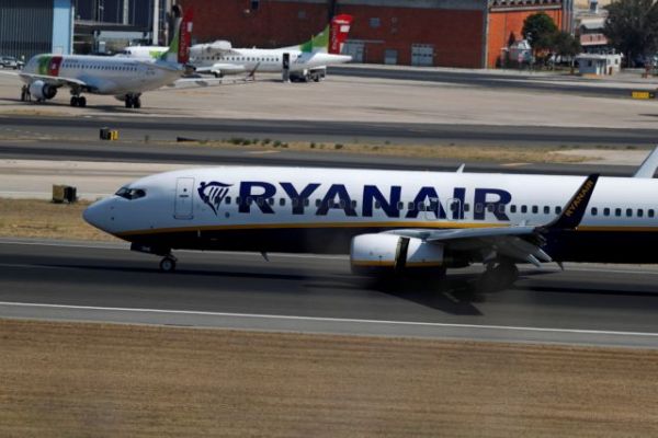 Γερμανία: Αναγκαστική προσγείωση για αεροσκάφος της Ryanair μετά από προειδοποίηση για βόμβα