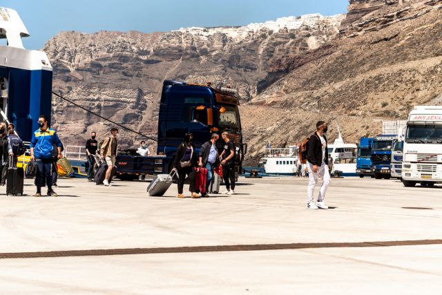 Σαντορίνη: Απαγορεύτηκε ο απόπλους του επιβατηγού ταχύπλοου «POWER JET» λόγω εισροής υδάτων