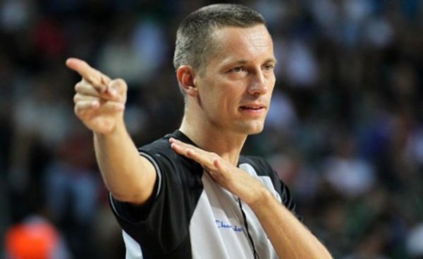 Μπαρτσελόνα-Εφές: Οι διαιτητές του τελικού