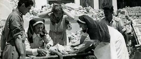 Σεισμός στη Σαντορίνη: Οι συγκλονιστικές στιγμές στο νησί