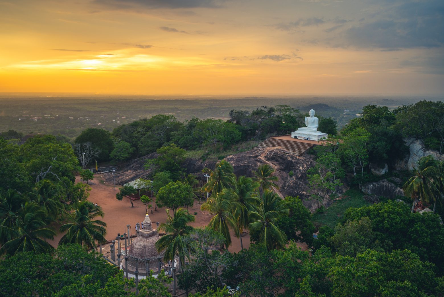 Σρι Λάνκα: Μια… «αστρική πύλη» στη μέση μιας ιερής πόλης γεννά θεωρίες συνωμοσίας