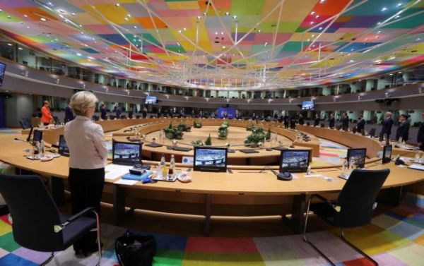 Σύνοδος Κορυφής: Επαγρύπνηση για τις μεταλλάξεις – Να επιταχυνθούν οι εμβολιασμοί