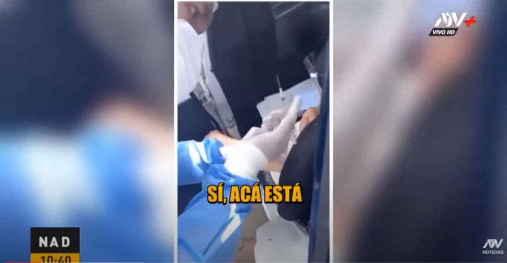 Περού: Σάλος με τους εμβολιασμούς με… άδειες σύριγγες – Δείτε βίντεο- ντοκουμέντο