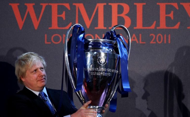 Μπ. Τζόνσον προς UEFA: «Θα ήταν υπέροχο να φιλοξενήσουμε τον τελικό στην Αγγλία»