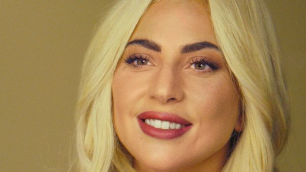 Lady Gaga: Ποζάρει με το μπικίνι της και «ρίχνει» το Instagram