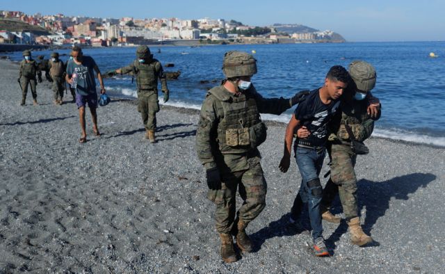 Ισπανία: Συναγερμός για τους 8.000 μετανάστες που έφτασαν από το Μαρόκο