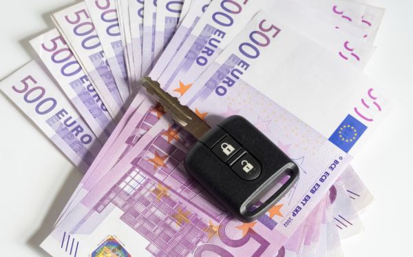 Ηλεκτρονικό μπλόκο σε ανασφάλιστα οχήματα. Πώς θα πάρετε πίσω τις πινακίδες κυκλοφορίας χωρίς πρόστιμο