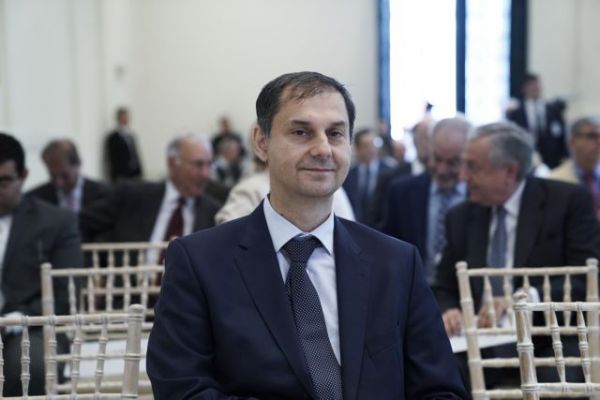 Θεοχάρης: Σταδιακά μειώνουμε τους περιορισμούς