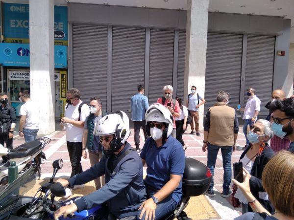 Ο Τσίπρας… μηχανόβιος [εικόνες]