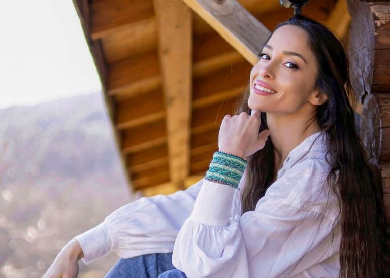 Έλενα Τσικιτίκου: Μιλά για την εμπειρία της στη «Φάρμα» και «καρφώνει» τον Ιατρόπουλο