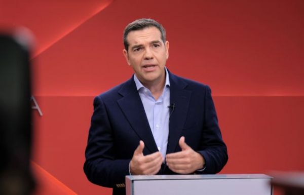 Τσίπρας: «Καρφί» σε Μητσοτάκη μετά την θέση Μπάιντεν για τις πατέντες των εμβολίων