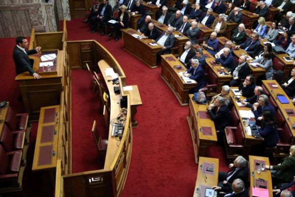 Δείτε ζωντανά την ομιλία Τσίπρα στην ΚΟ του ΣΥΡΙΖΑ