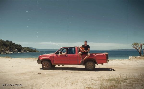 «Σαν την Χαλκιδική δεν έχει»: Ο Πάνος Παπαϊωάννου έκανε το σύνθημα τραγούδι