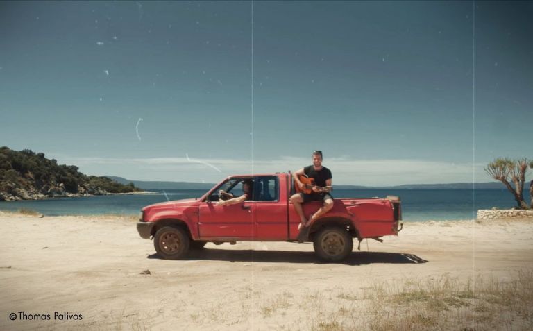 «Σαν την Χαλκιδική δεν έχει»: Ο Πάνος Παπαϊωάννου έκανε το σύνθημα τραγούδι
