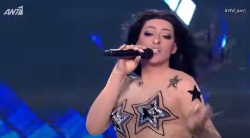 Your Face Sounds Familiar: Η απίστευτη μεταμόρφωση του Θανάση Αλευρά σε Ελένη Φουρέιρα