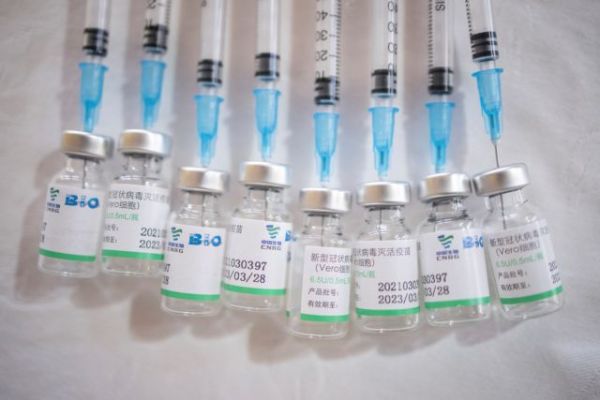 ΠΟΥ: Nα μην ξεκινήσει ο εμβολιασμός των παιδιών εφόσον δεν έχουν εμβολιαστεί ακόμη οι ηλικιωμένοι