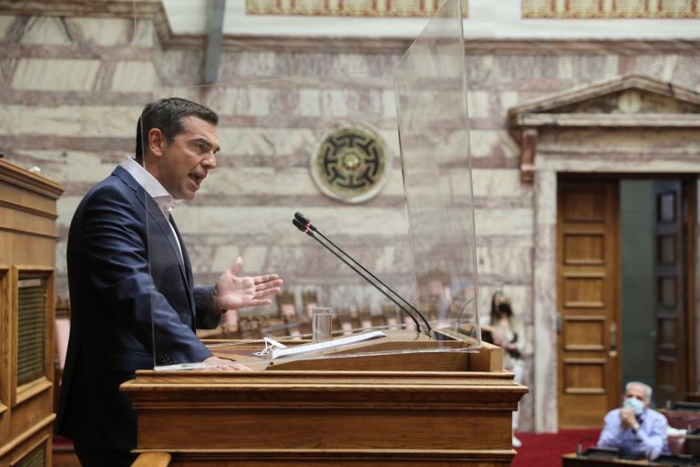 Σφοδρή επίθεση Τσίπρα σε Μητσοτάκη: Μιλά για κοινοβουλευτικό πραξικόπημα