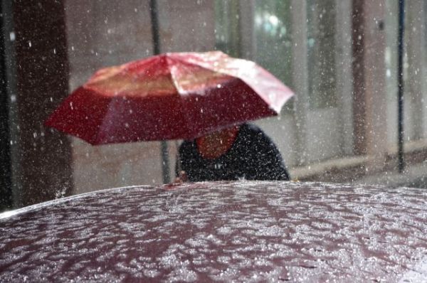 Καιρός: Καταιγίδες στα βόρεια με κατά τόπους έντονα φαινόμενα σε Αν. Μακεδονία και Θράκη