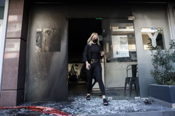 ΚΚΕ: Καταδικαστέα ενέργεια η επίθεση στα καταστήματα της συζύγου του Χαρδαλιά