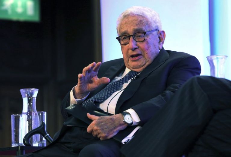 Προειδοποίηση Κίσινγκερ: Σύγκρουση ΗΠΑ – Κίνας μπορεί να καταστρέψει σε λίγο χρόνο την ανθρωπότητα