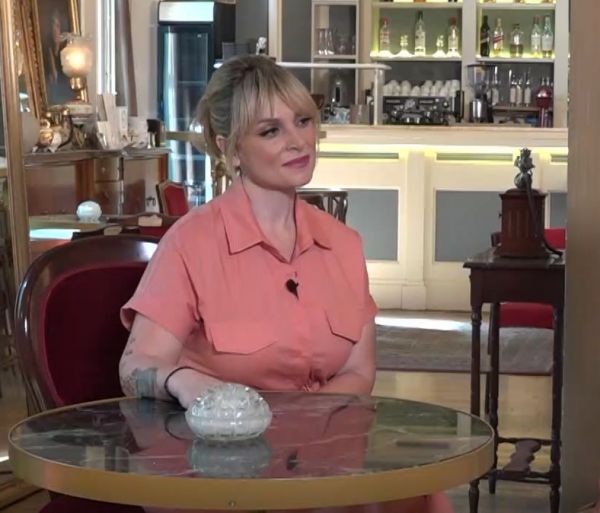 Ελεονώρα Ζουγανέλη: Στο «Σπίτι με το MEGA» θα ακούσουμε τραγούδια από το παρελθόν και από τον καινούργιο μου δίσκο