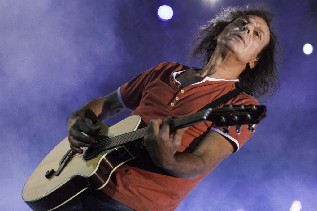 Αναμονή τέλος: Ο Βασίλης Παπακωνσταντίνου στις 12 Ιουνίου στο Κατράκειο