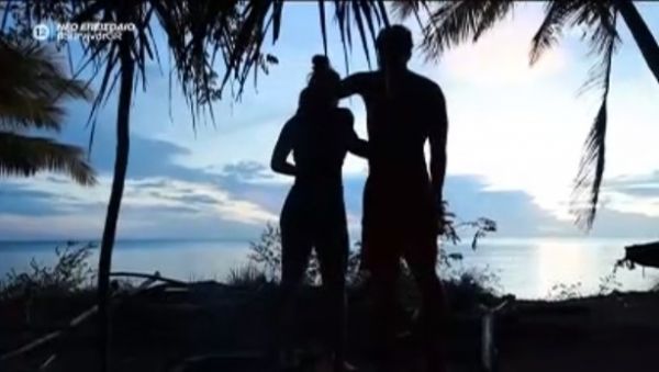 Survivor: Επικό τρολάρισμα – Μαριαλένα και Σάκης αγκαλιά με υπόκρουση μπαλάντα του Λιβάνη