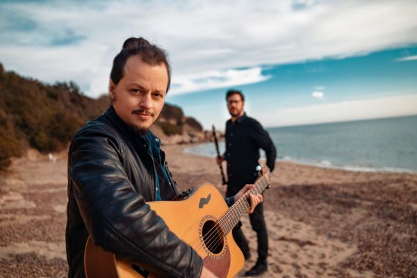 “Μια μάνα” από τους Ρεβάνς για την Ημέρα της Μητέρας με έμπνευση την Μάγδα Φύσσα