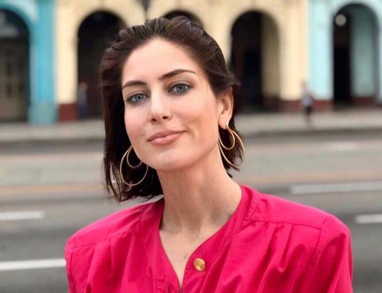 Λένα Παπαρρηγοπούλου: Η Σταρ Ελλάς 2020 που εγκατέλειψε το μόντελινγκ και έγινε συγγραφέας